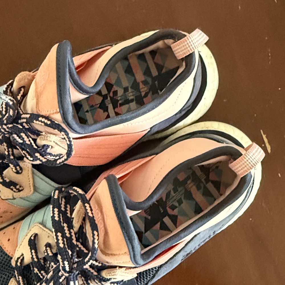 Kith x Adidas x TERREX EEA COLLECTION Response Trail Shoes - Picture 2 of 5